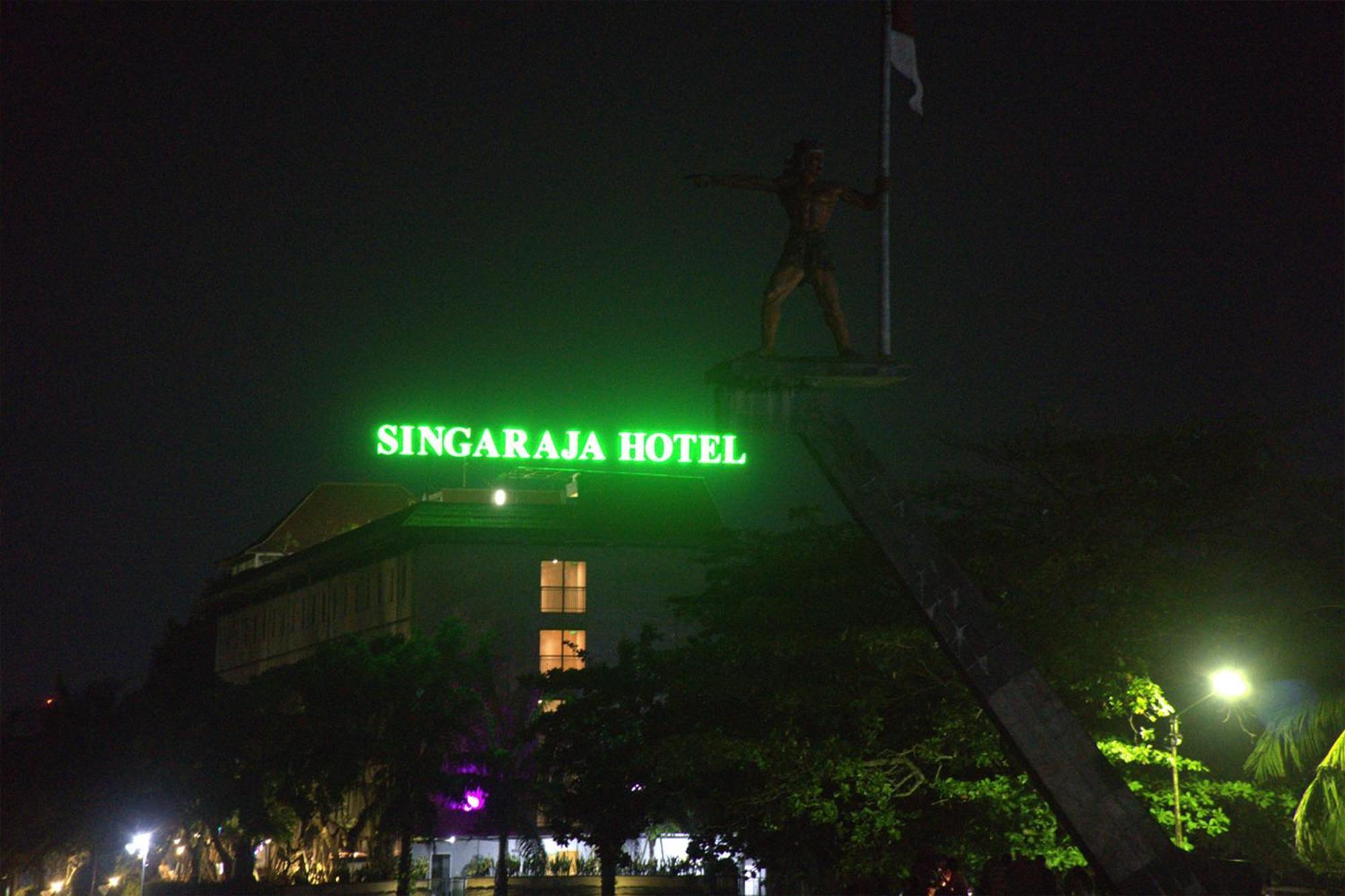 Singaraja Hotel - Chse Certified Экстерьер фото